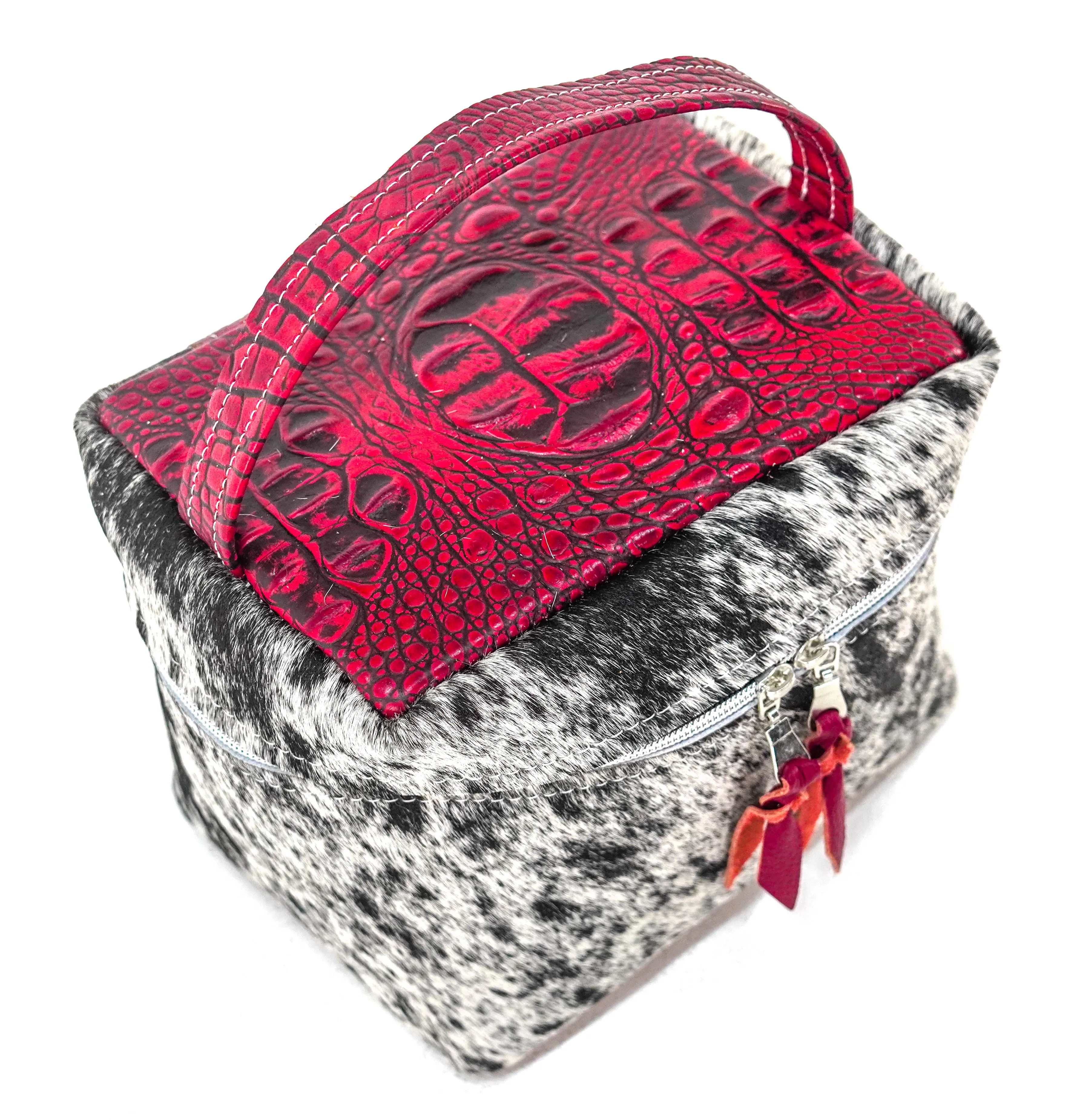 Caboose - Black & White w/ Red Croc