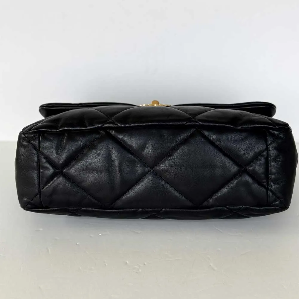 Chanel 19 Maxi