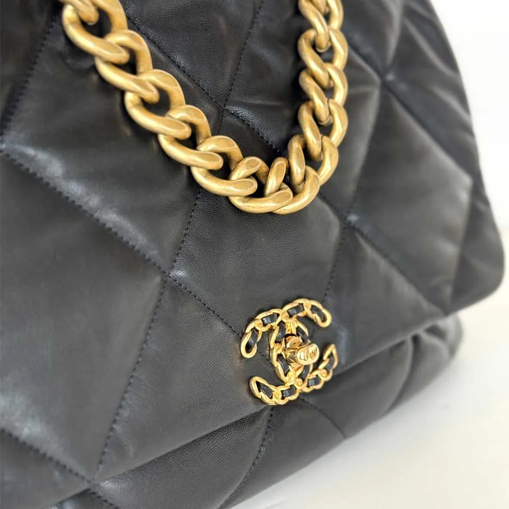 Chanel 19 Maxi