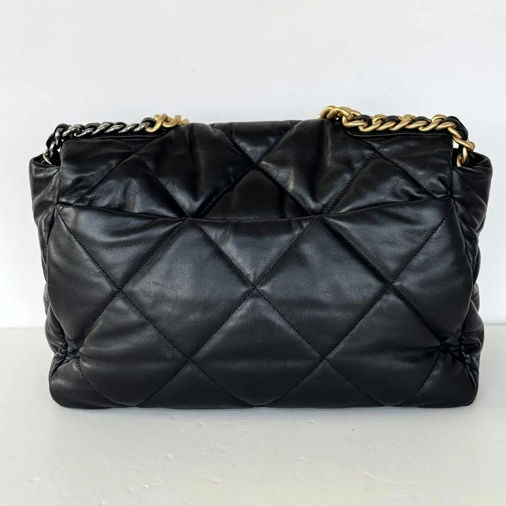 Chanel 19 Maxi