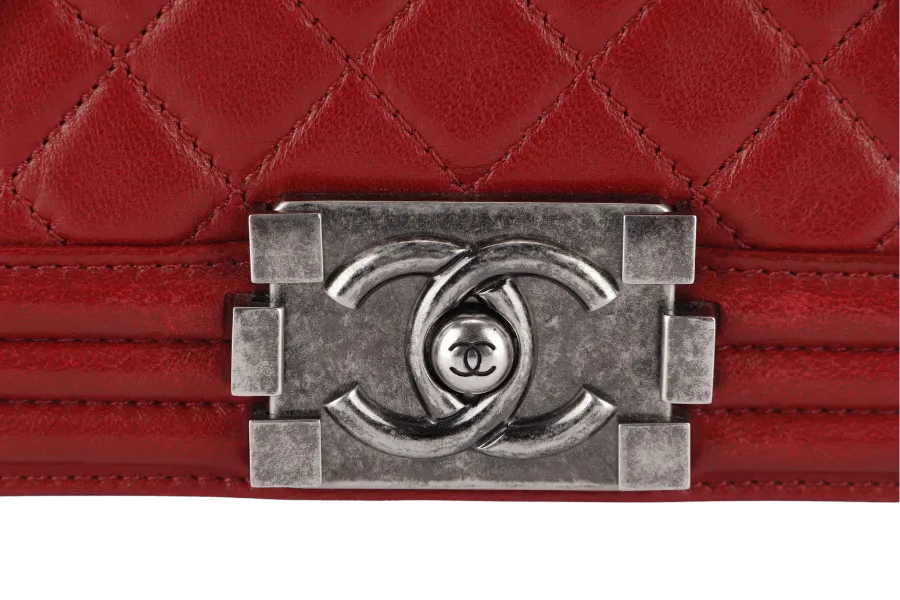 CHANEL LEBOY LARGE RED LAMBSKIN LEATHER RUTHENIUM HARDWARE (1837xxxx) WITH CARD AND DUST COVER