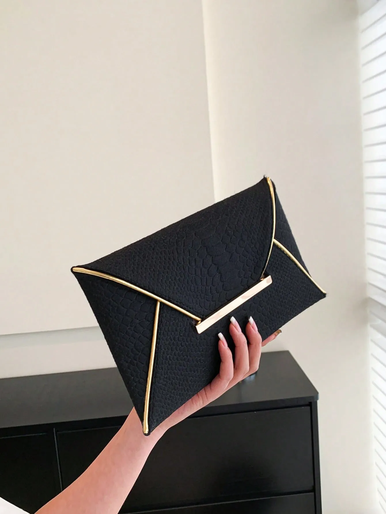 Contrast Binding Snakeskin Embossed Flap Square Bag- FD ⚡