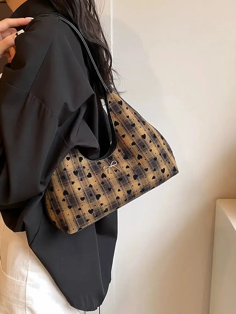 Designer Heart Pattern Shoulder Bag