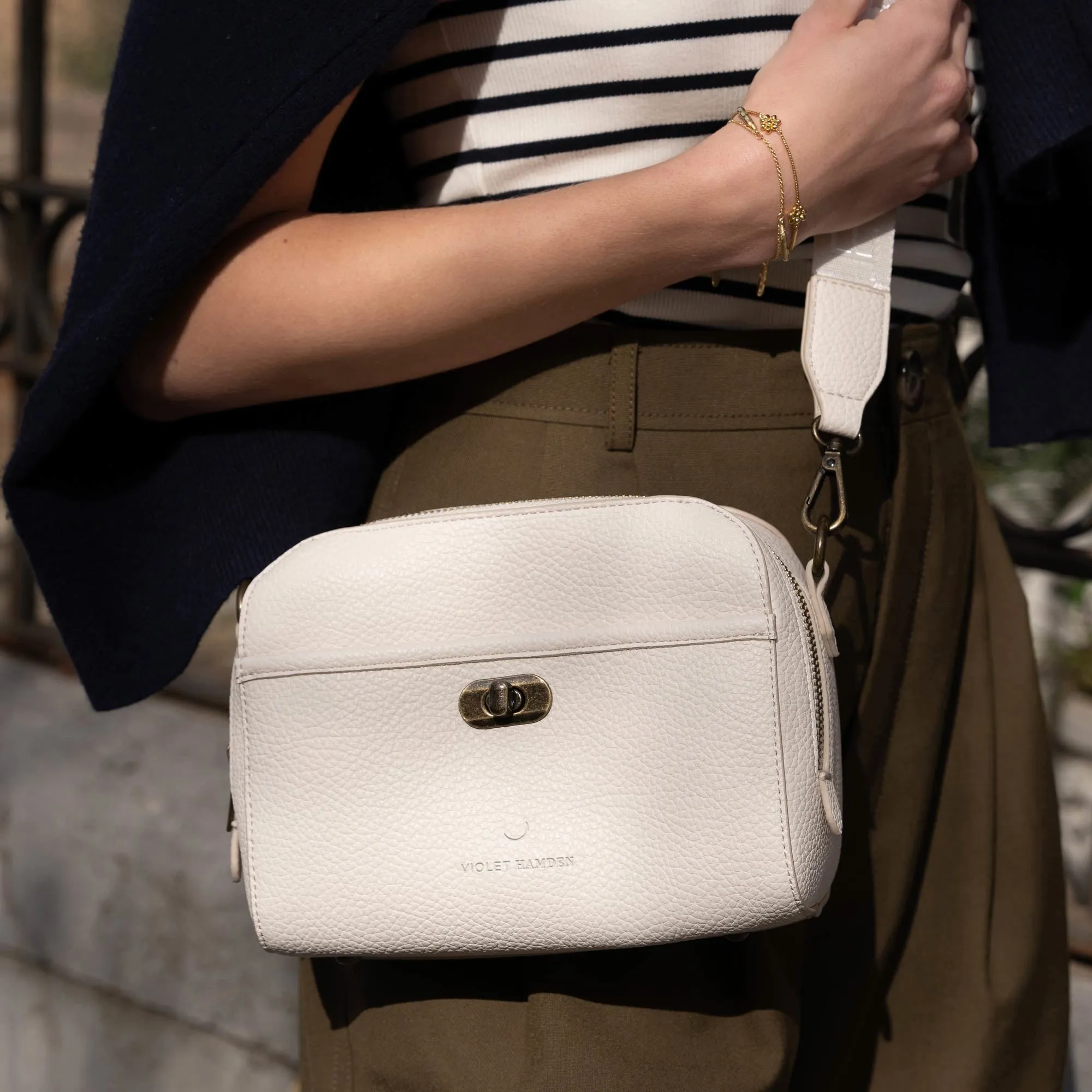 Essential Bag cream crossbody bag