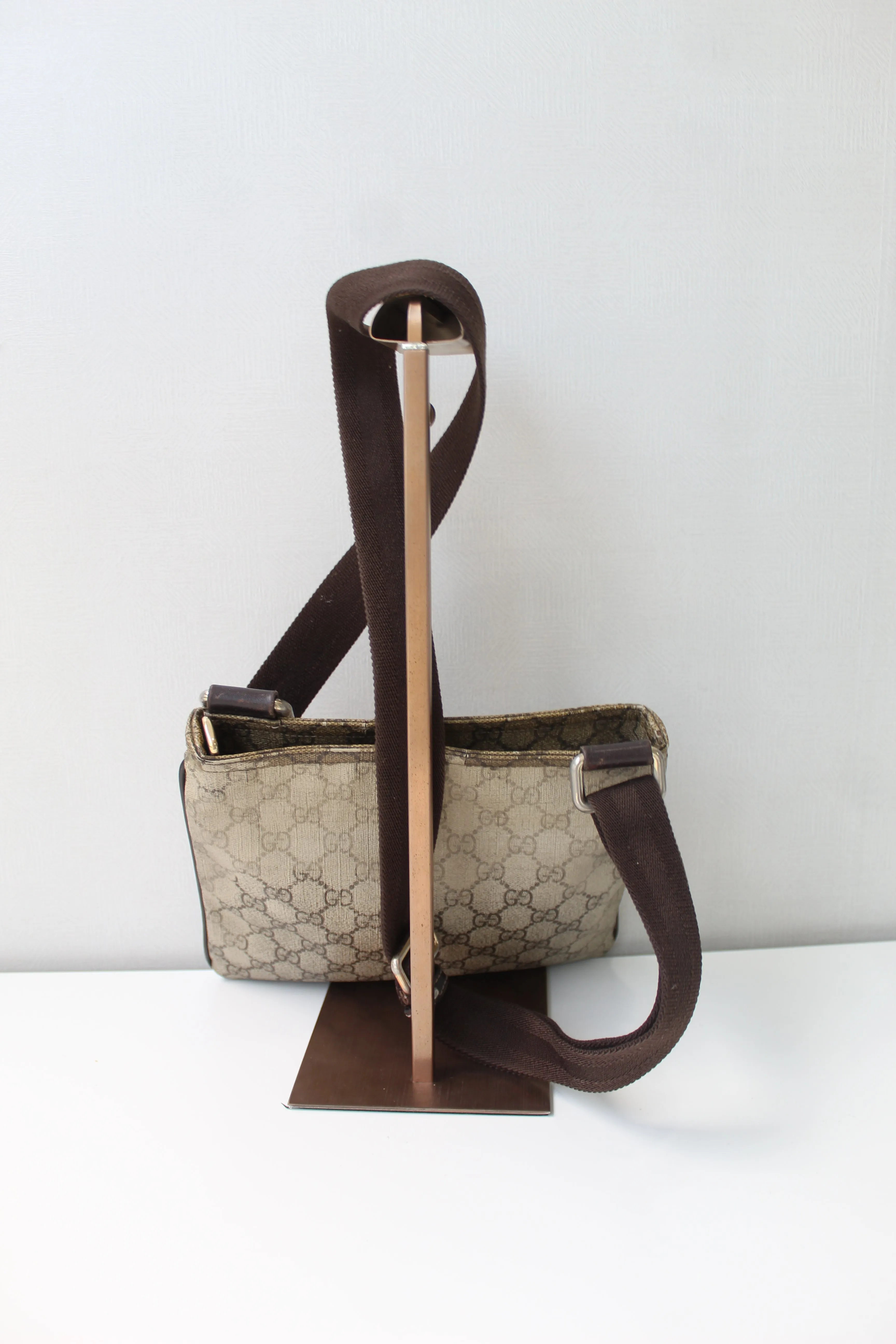 Gucci Crossbody Bag (Damaged Trim)
