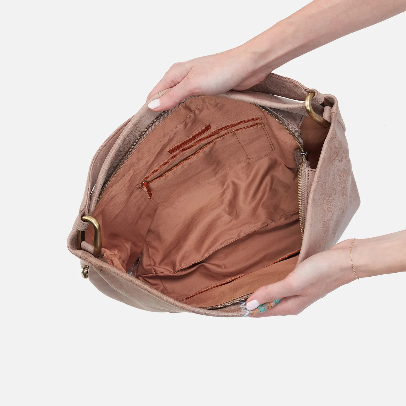 Harley Hobo In Buffed Leather - Hazel