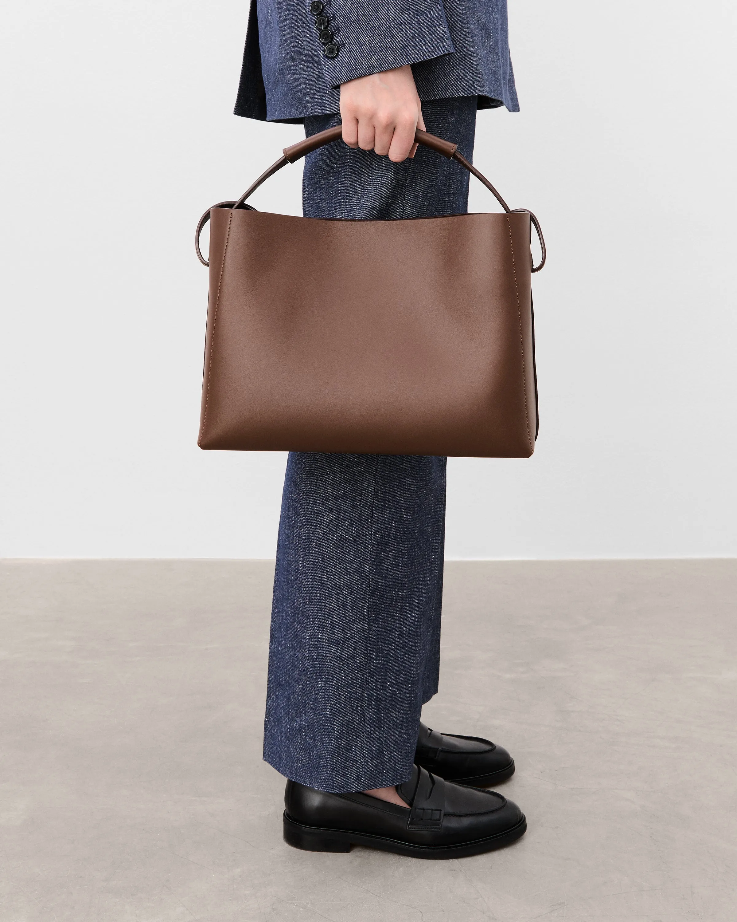 Hedda Grande Handbag Leather Chocolate