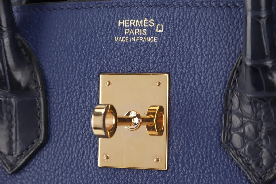 HERMES BIRKIN 30 STAMP C (YEAR 2018) TOUCH BLUE MARINE BLUE SAPPHIRE MATTE ALLIGATOR-NOVILLO LEATHER GOLD HARDWARE WITH KEYS,LOCK, RAINCOAT AND DUST COVER