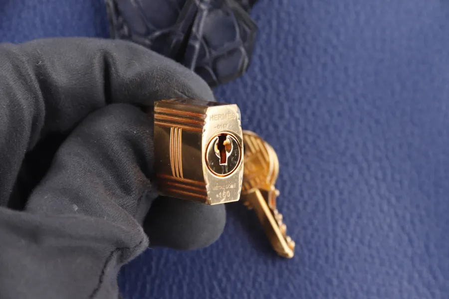 HERMES BIRKIN 30 STAMP C (YEAR 2018) TOUCH BLUE MARINE BLUE SAPPHIRE MATTE ALLIGATOR-NOVILLO LEATHER GOLD HARDWARE WITH KEYS,LOCK, RAINCOAT AND DUST COVER