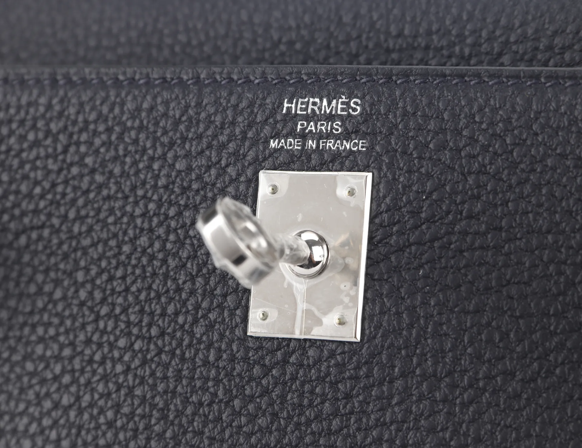 HERMES KELLY 25CM II CABAN 3Y COLOR TOGO LEATHER WITH SILVER HARDWARE STAMP U (2022) WITH TWO STRAPS WITH LOCK&KEYS, DUST COVER AND BOX