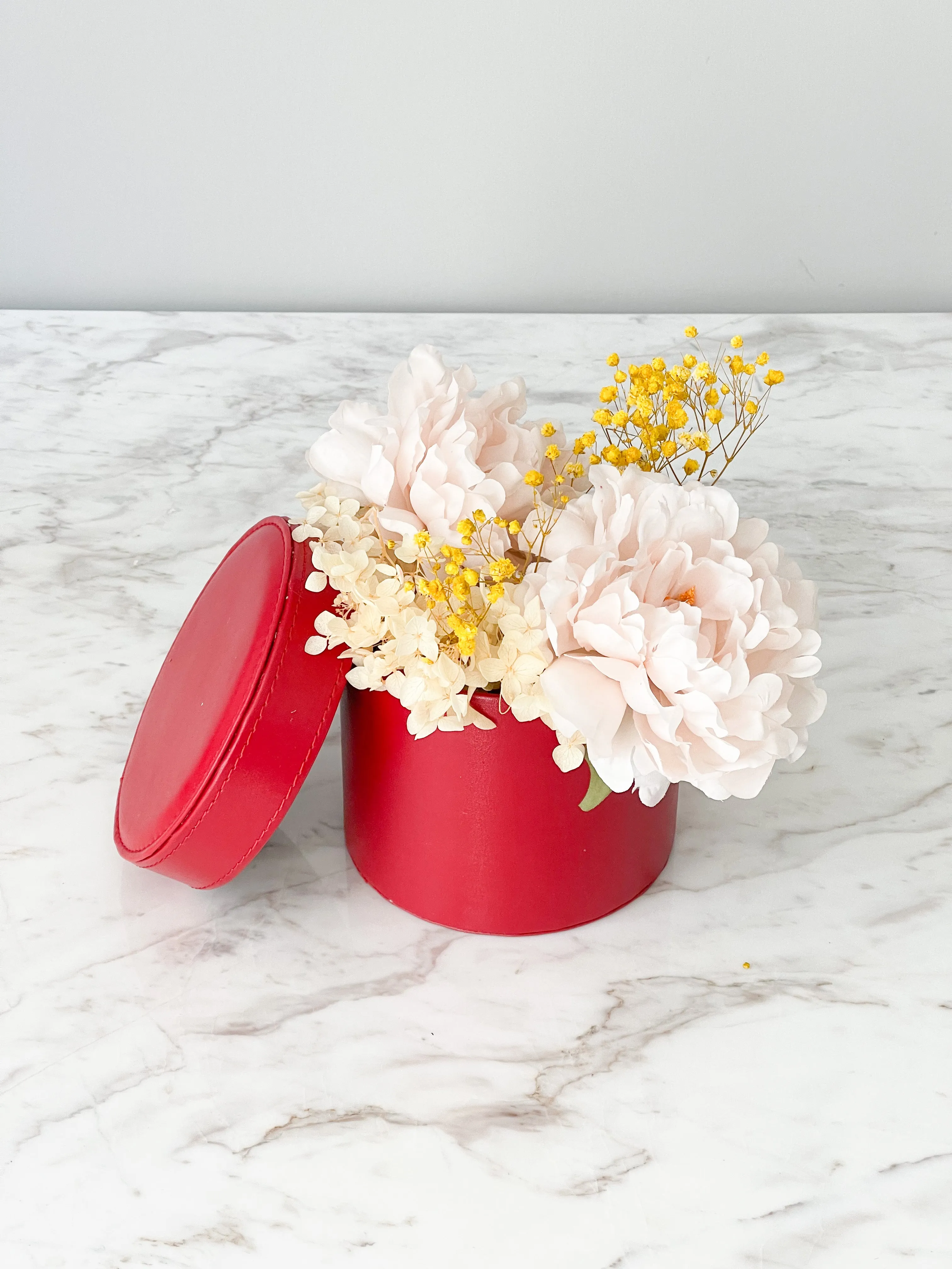 Leather Round Flower Box