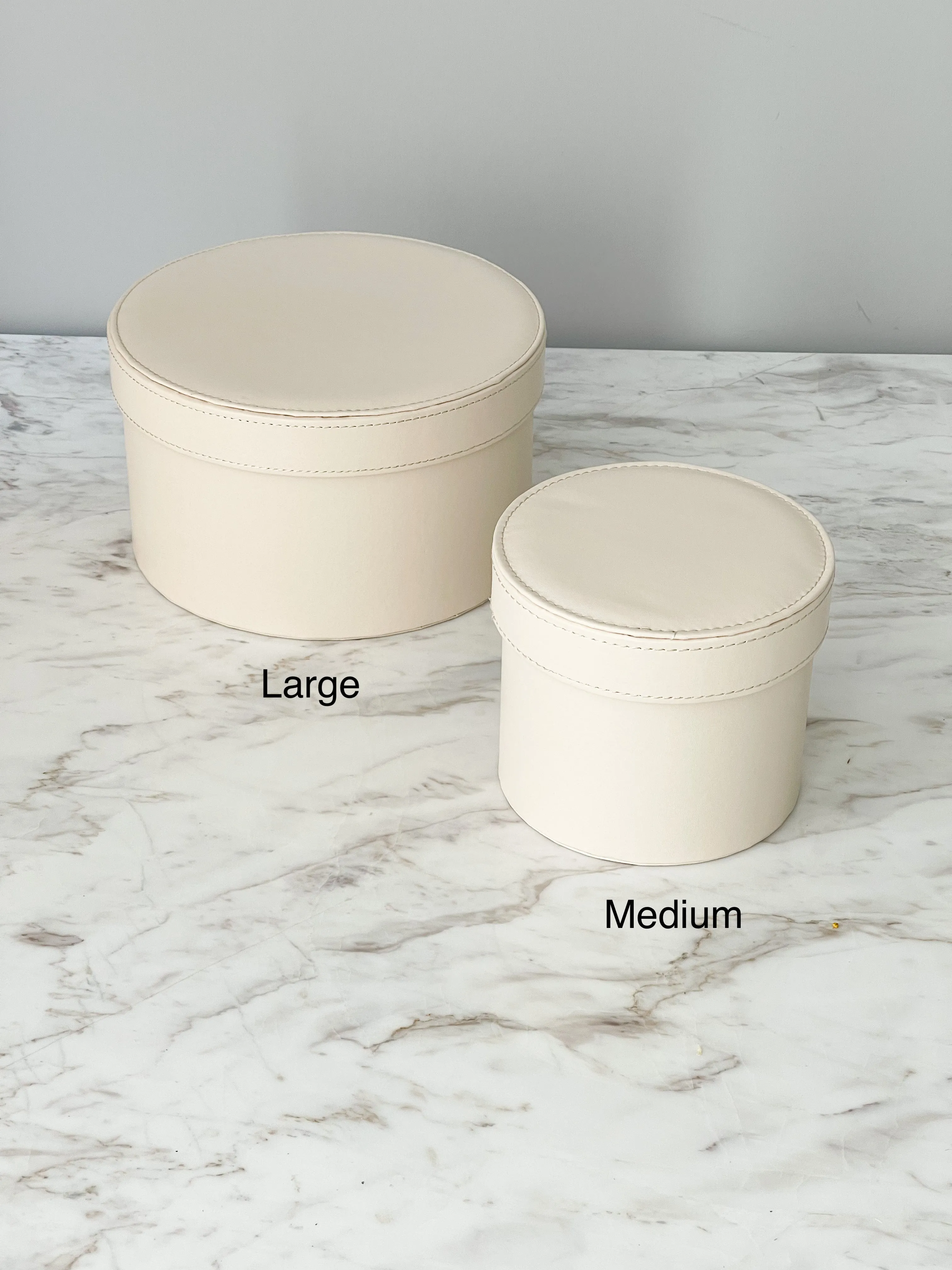 Leather Round Flower Box