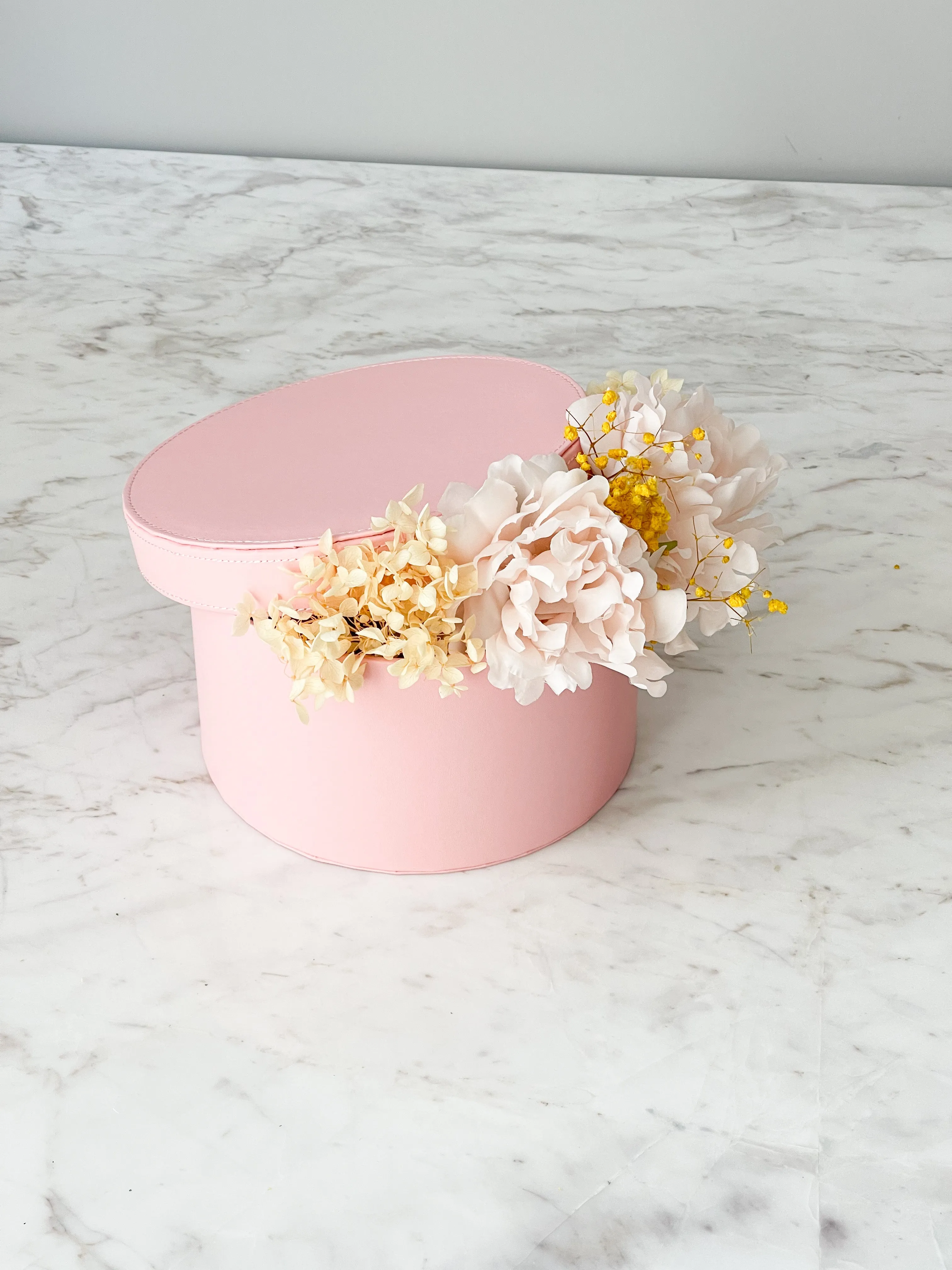 Leather Round Flower Box