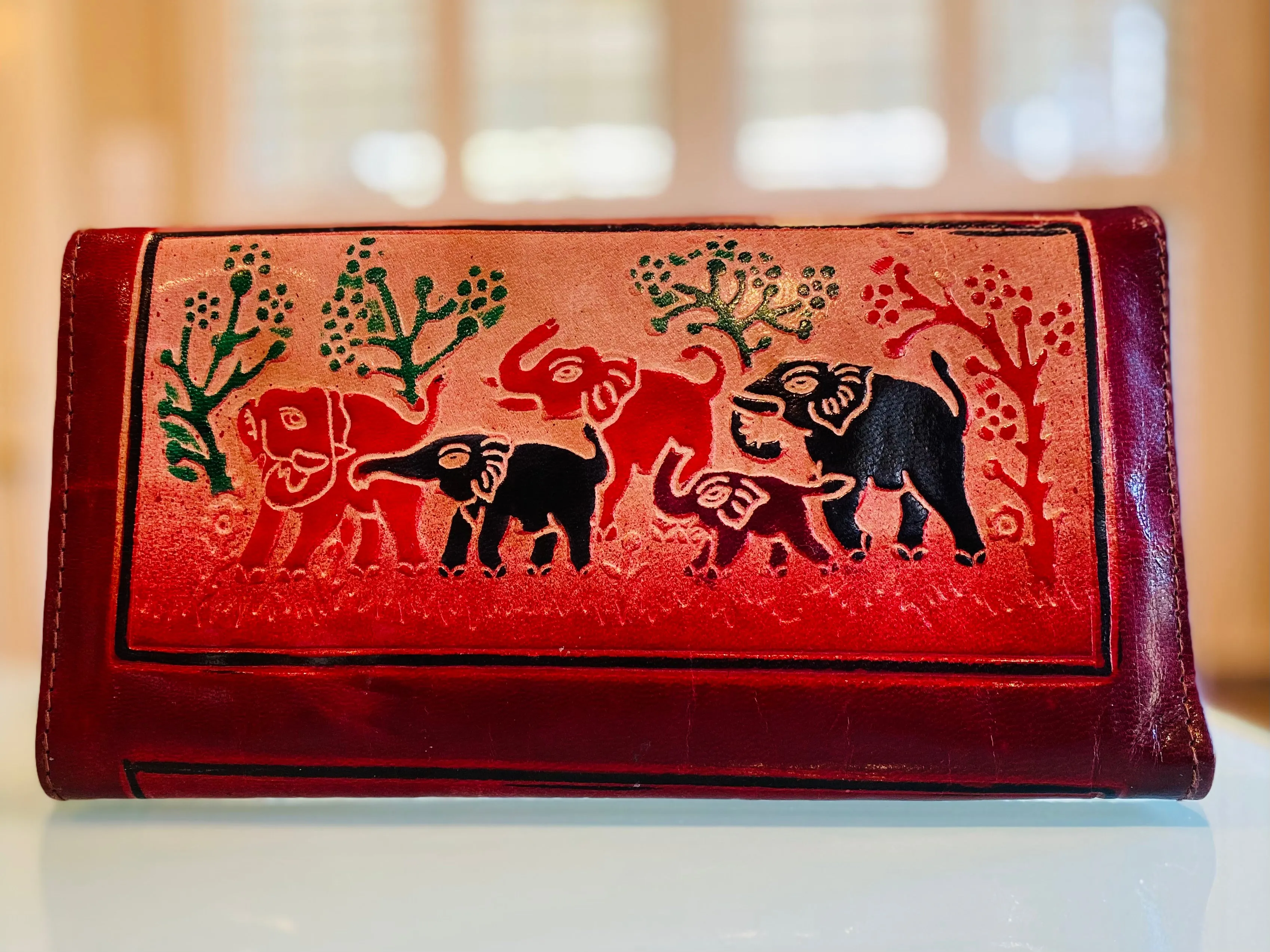 LEATHER WALLET ELEPHANT FAMILY (LARGE)