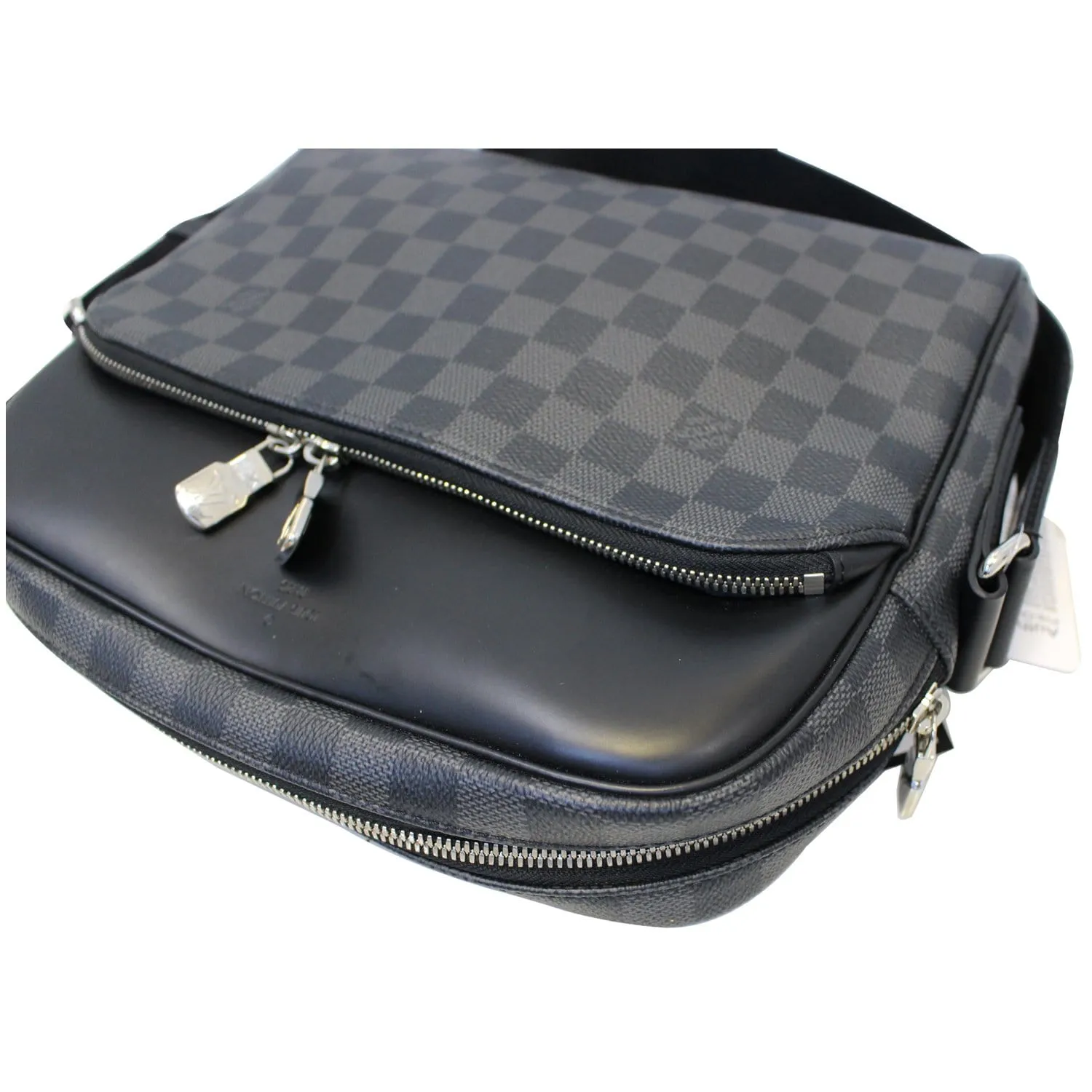 LOUIS VUITTON Dayton Reporter PM Damier Graphite Shoulder Bag