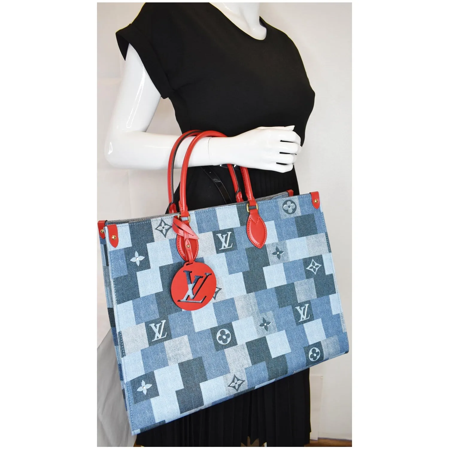 LOUIS VUITTON Onthego GM Autres Toiles Monogram Denim Shoulder Bag Blue/Red