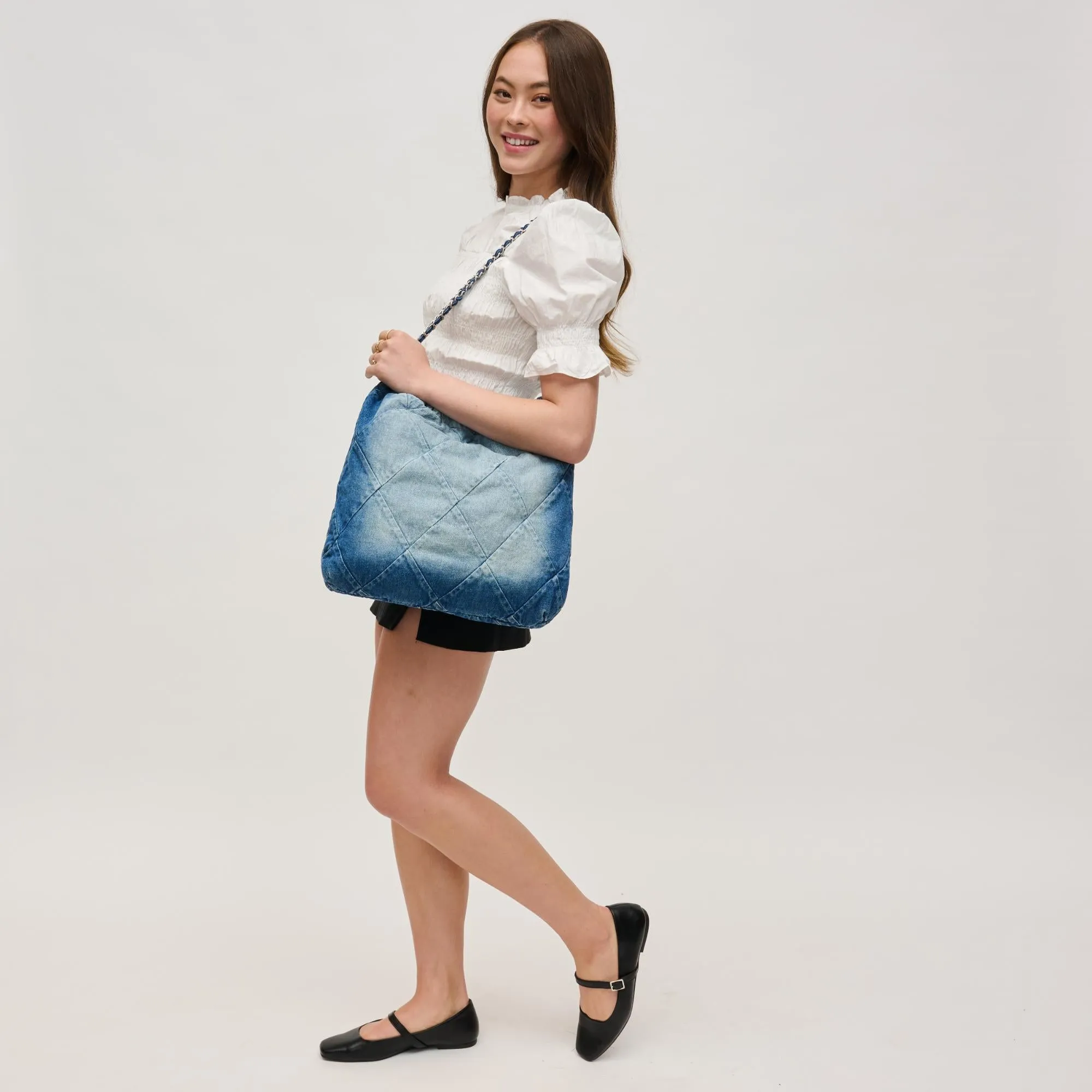 Maisie Hobo