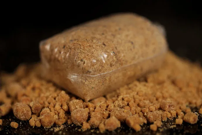 STICKY BAITS Manilla Spod & Bag Mix