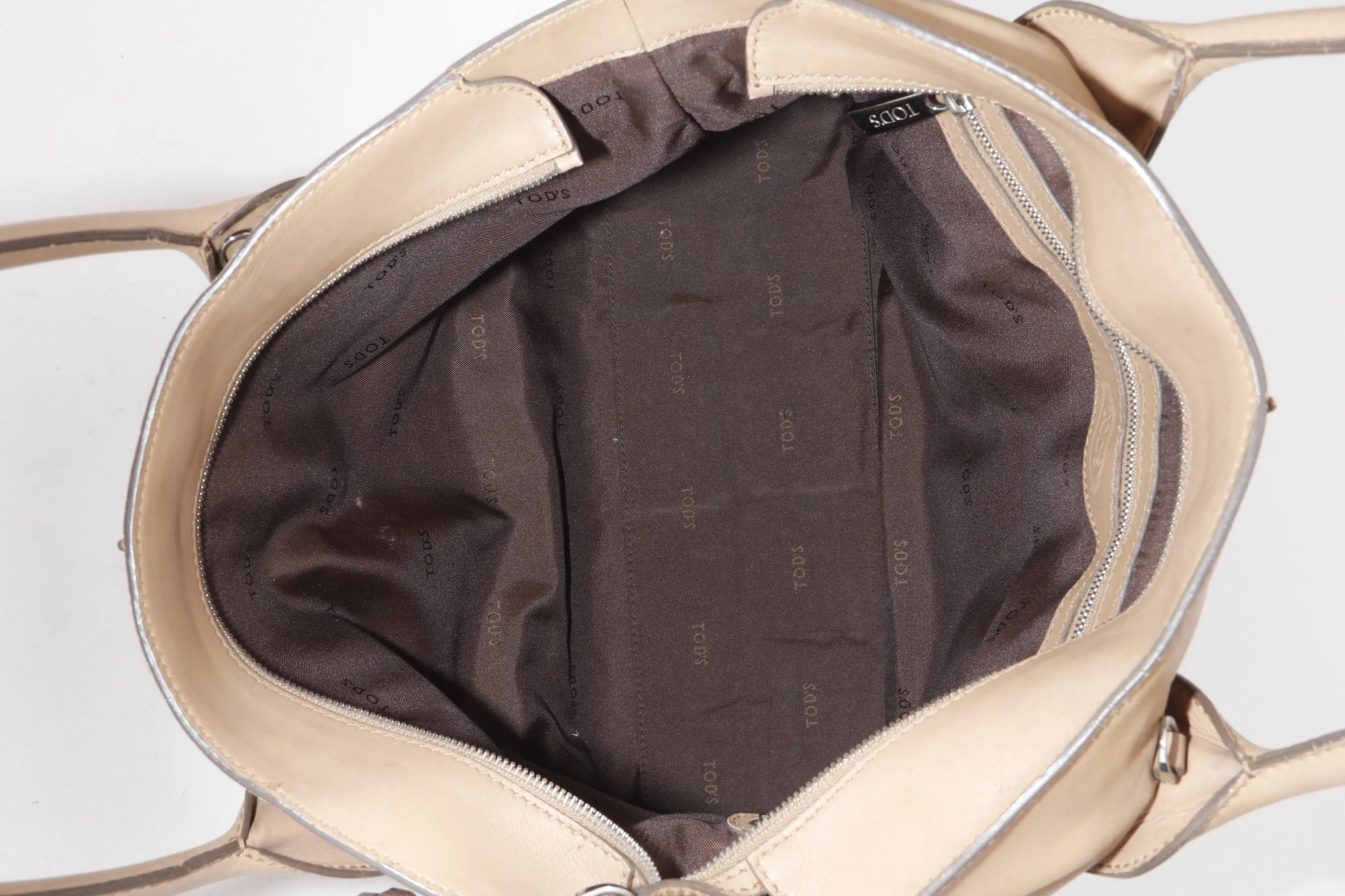 TOD'S LIGHT BROWN COLOR D-STYLING BAULETTO 2 WAY USE LEATHER BAG, WITH STRAP, NO DUST COVER