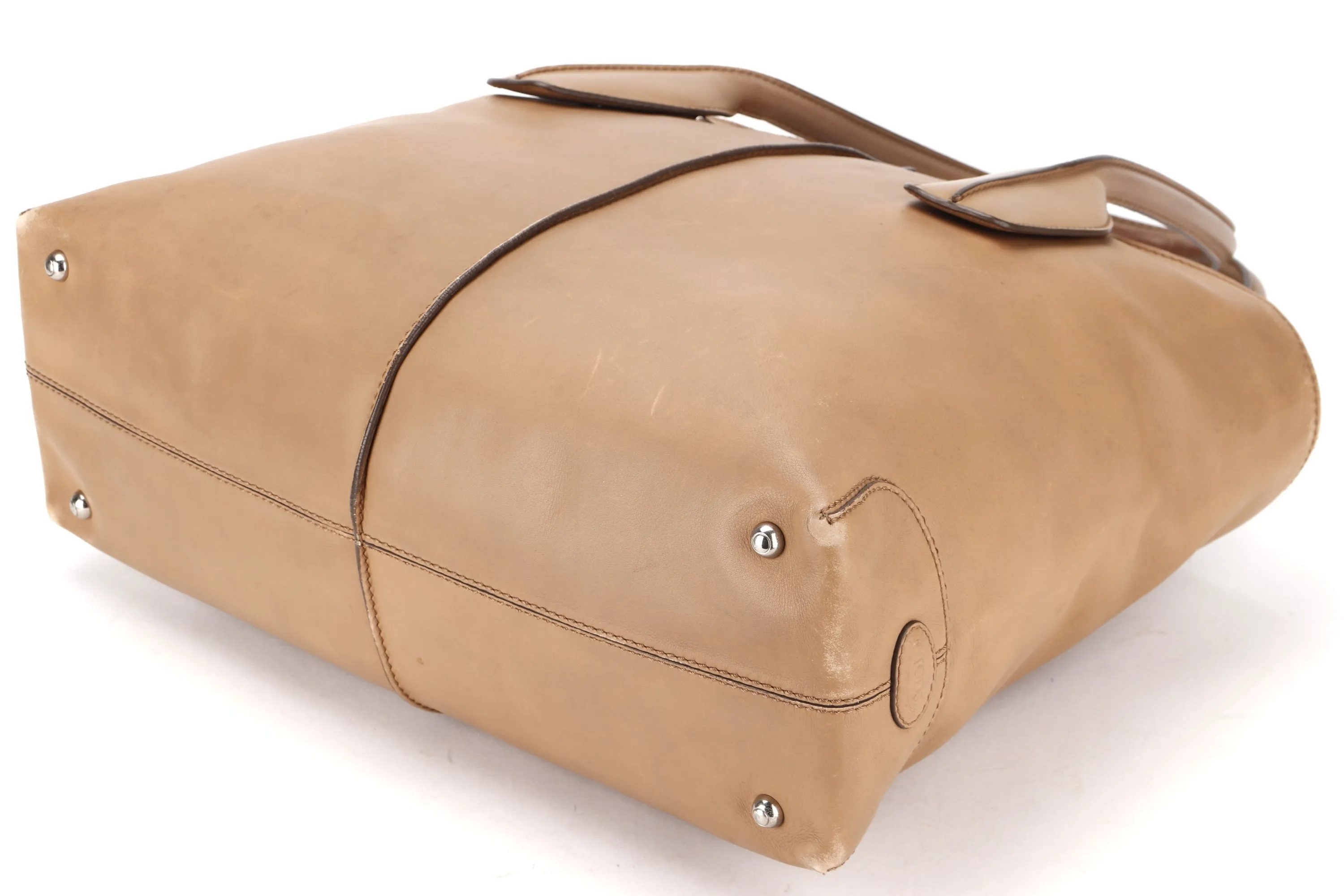 TOD'S LIGHT BROWN COLOR D-STYLING BAULETTO 2 WAY USE LEATHER BAG, WITH STRAP, NO DUST COVER