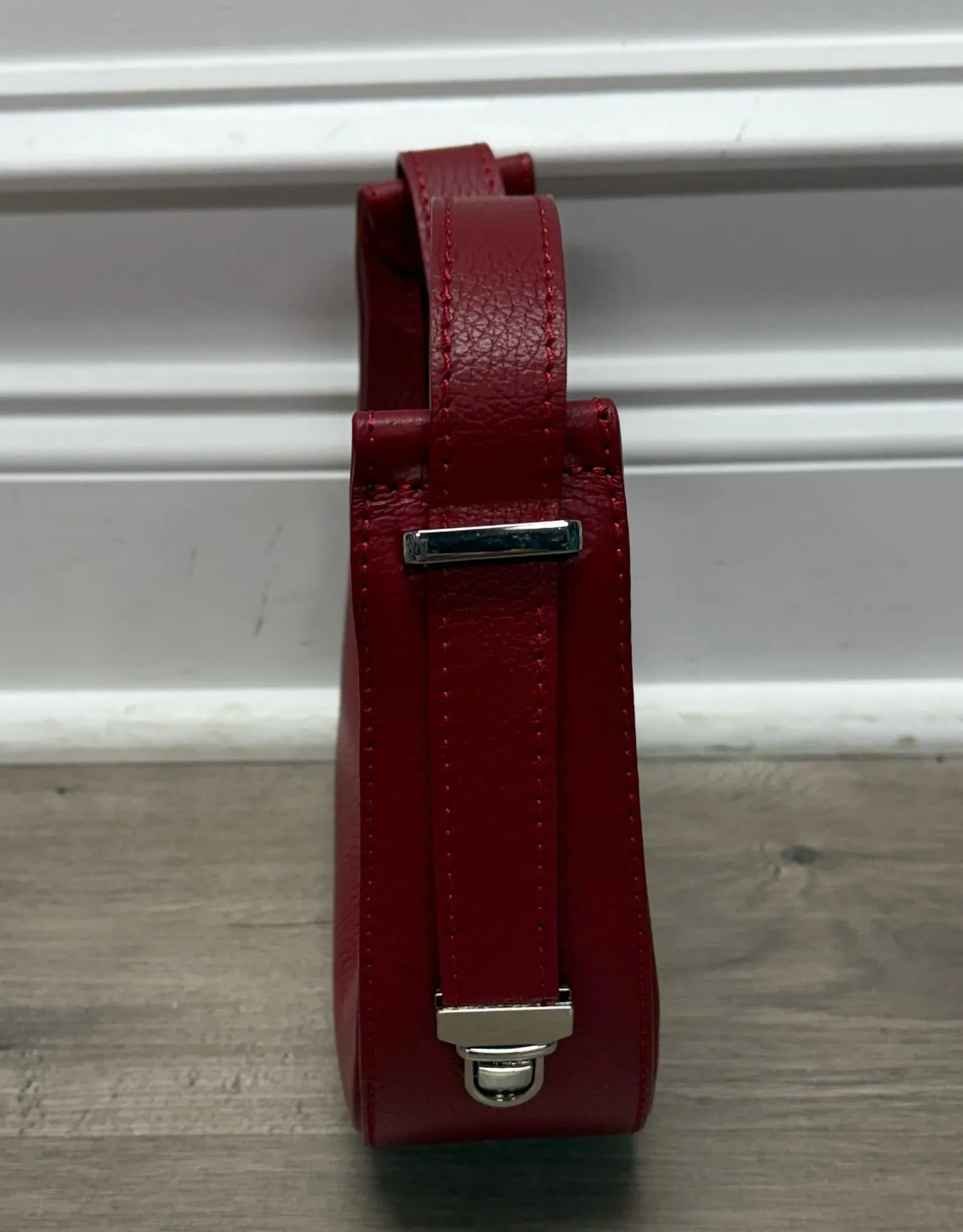 Women's Nonna Leather Hobo Bag In Red